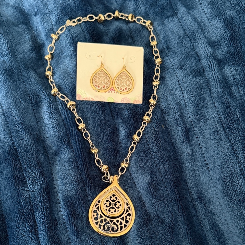 Elegant Gold and Silver  Premier Designs Filigree Necklace and Earring Set